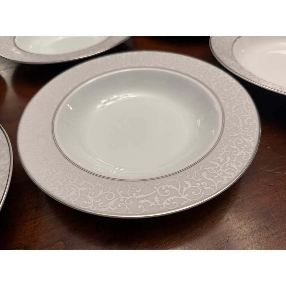 Mikasa Parchment Rim Soup Bowls‎ Lot of 12 L3438 Porcelain Platinum Trim 8.5"